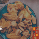 Tronchetto gelato al cioccolato decorato con cannucce